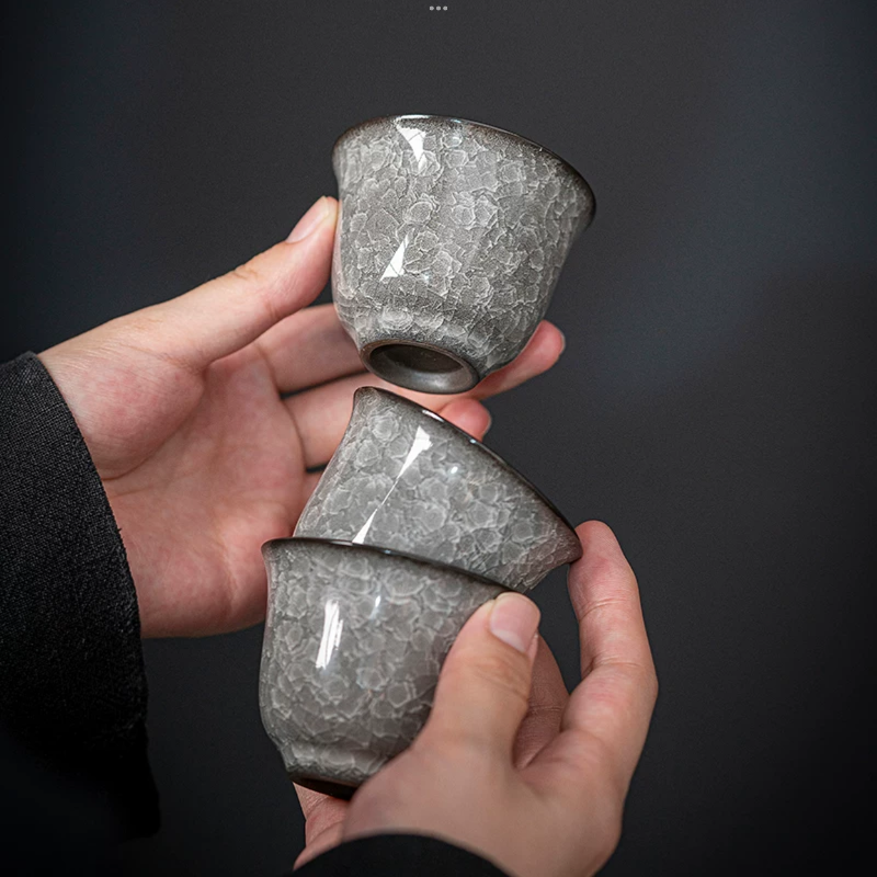 Longquan Celadon Ge Kiln Black Ice Crack Tea Cup and Tea Bowl