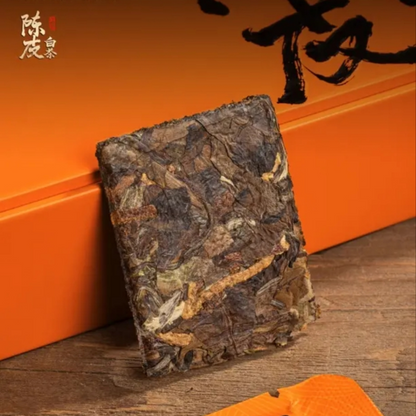 Tangerine Peel White Tea Iron Box Independent Packaging Gift Jiapin Yue 2013 Xinhui Tangerine Peel tastes mellow