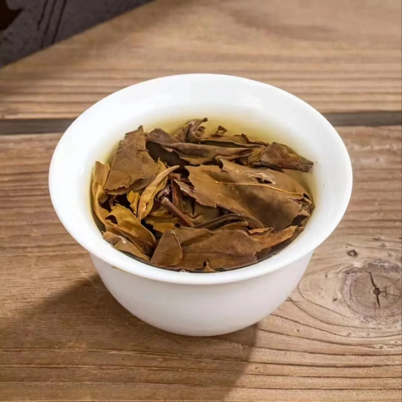 Jingjie Old White Tea High-grade Iron Boxed Authentic Fuding White Tea Alpine Tea Gift Boxed Small Square Piece Companion Gift Purchase