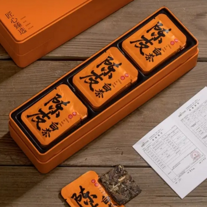 Tangerine Peel White Tea Iron Box Independent Packaging Gift Jiapin Yue 2013 Xinhui Tangerine Peel tastes mellow