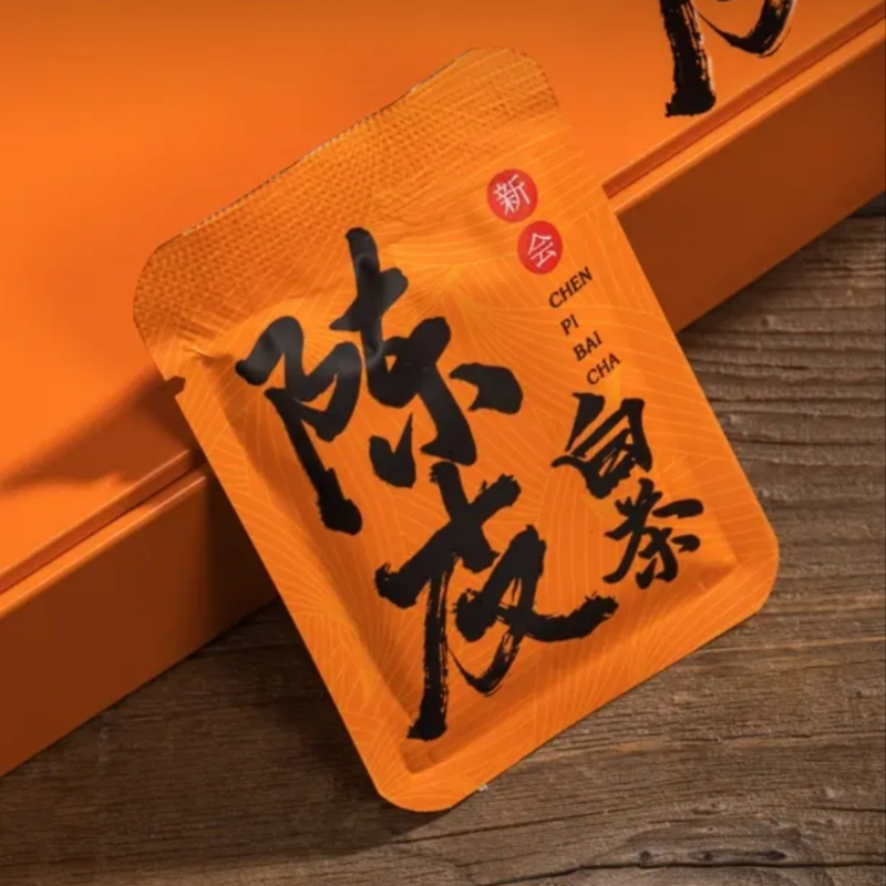 Tangerine Peel White Tea Iron Box Independent Packaging Gift Jiapin Yue 2013 Xinhui Tangerine Peel tastes mellow